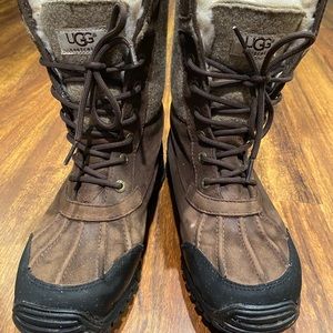 Ugg women’s Adirondack size 8